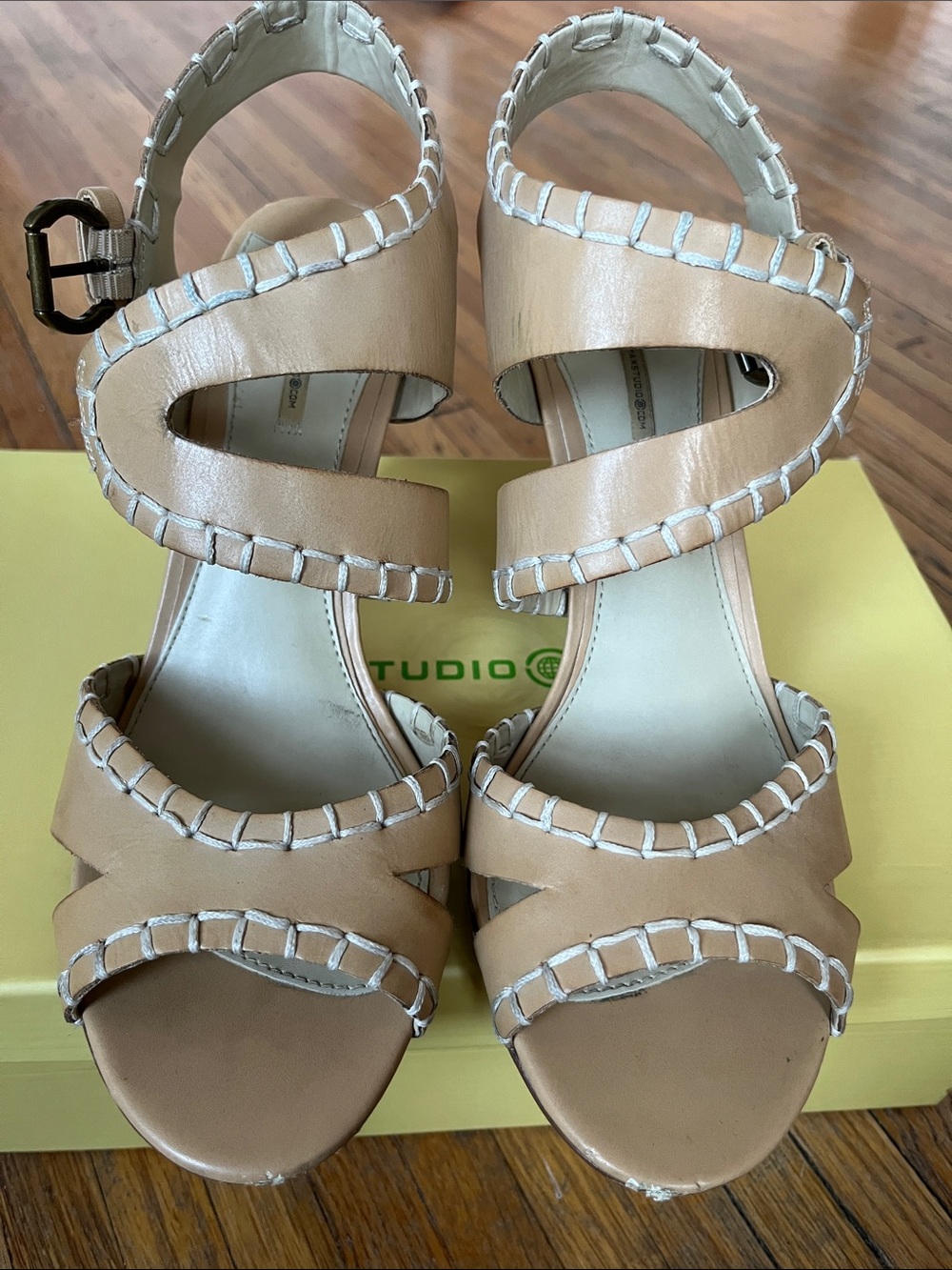 Max Studio size 8 1/2 leather sandals